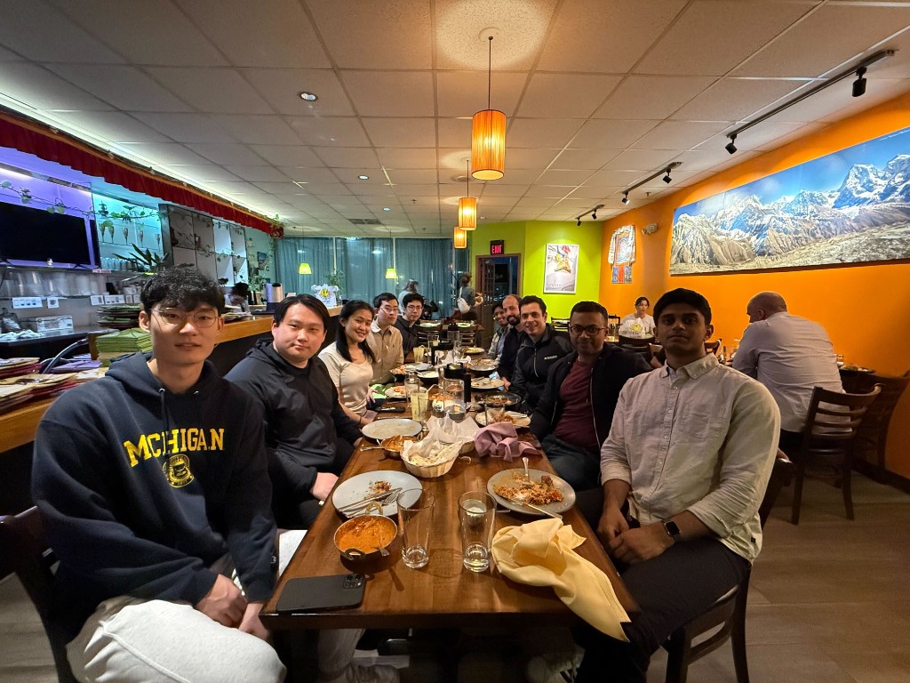 MLiNS lab dinner outing